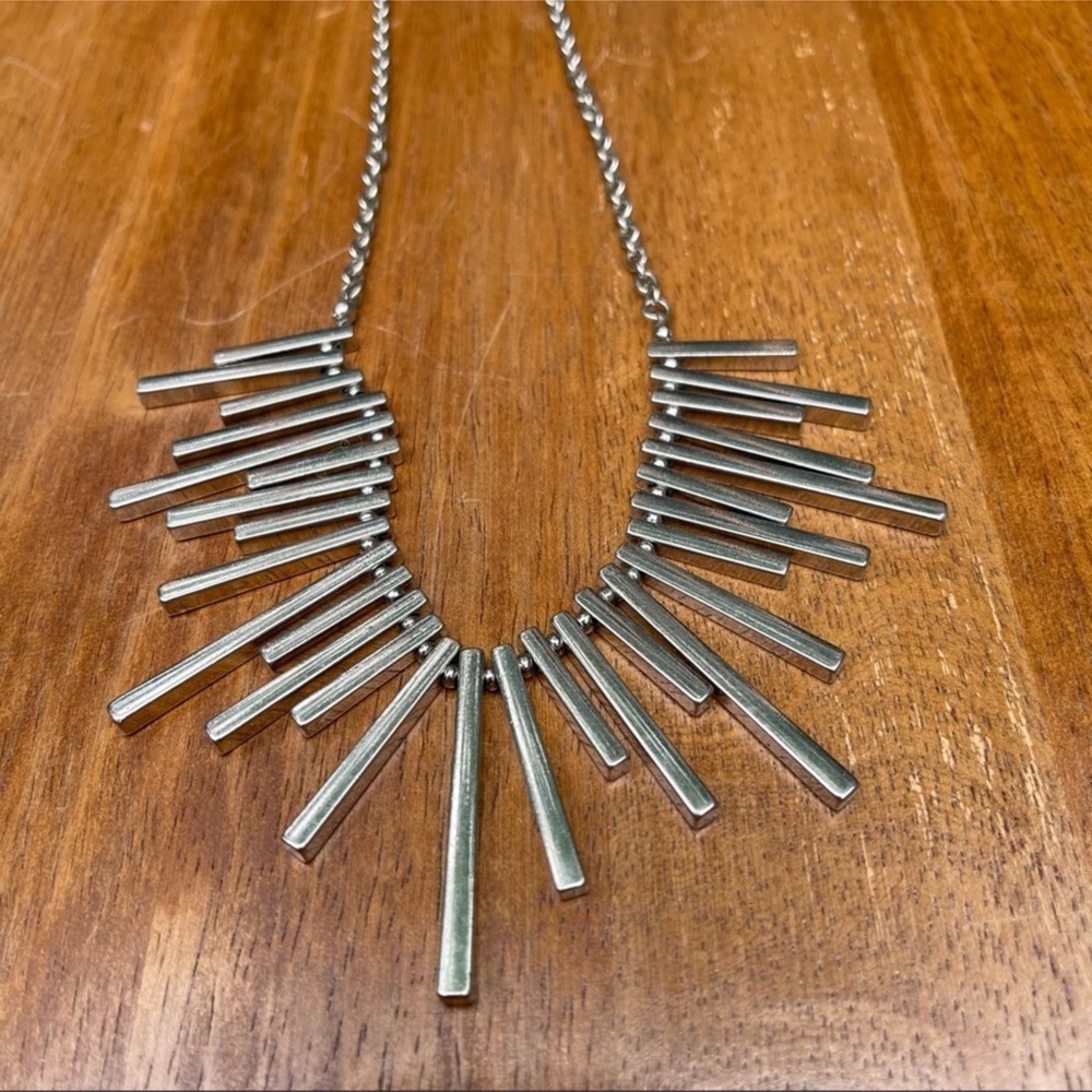 Nwt Silver Tone Adjustable Length Statement Neckl… - image 3